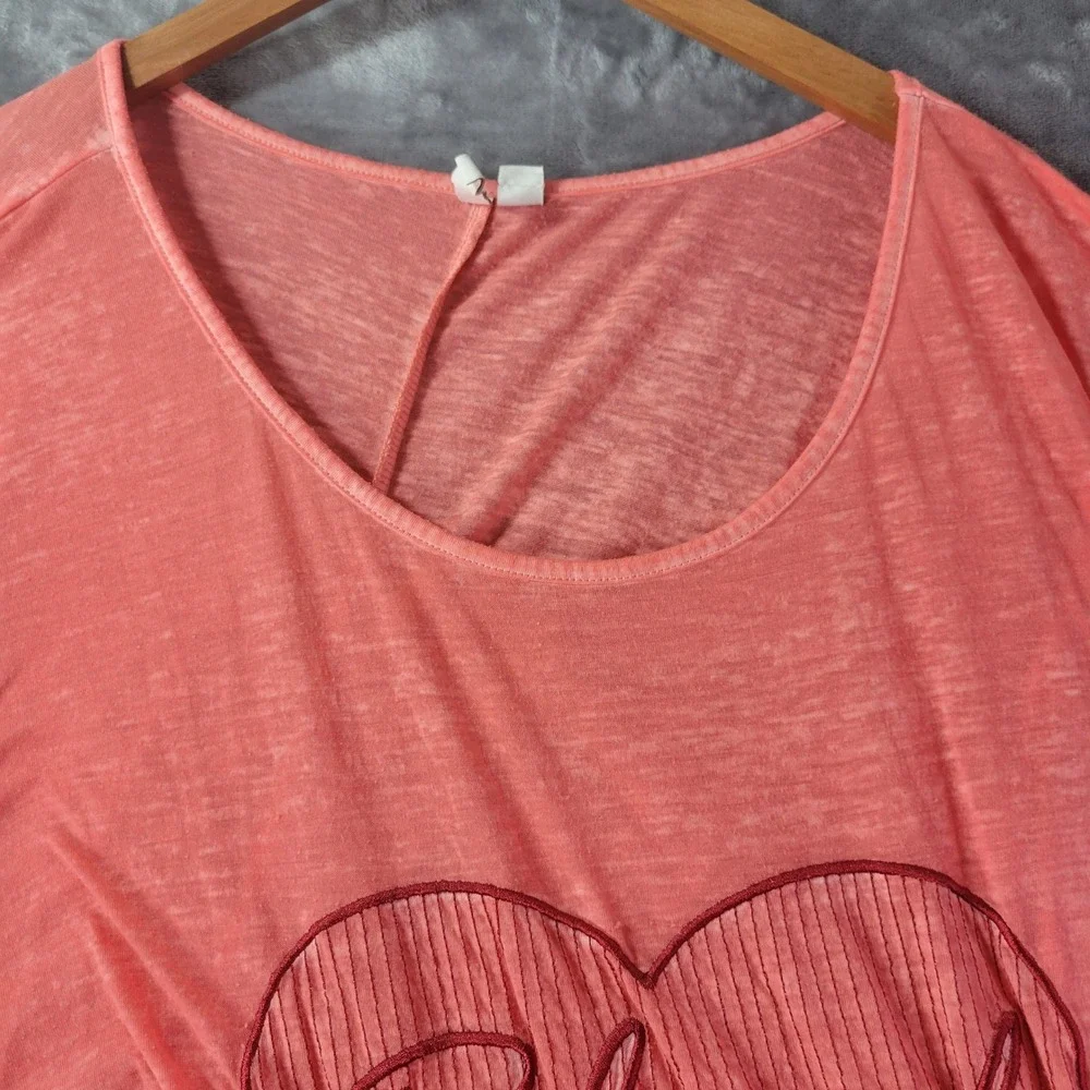 Est. 1946 Womens Plus Size 22/24W Coral Graphic Heart‎ Blessed Tie Hem Top